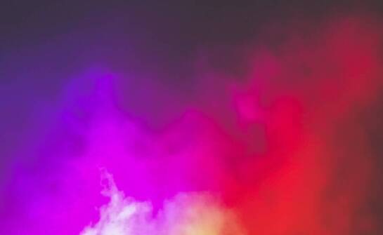 Jak zaplanować występ z wytwornicą dymu?