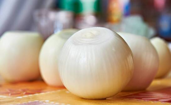 How Does a Stable Onion Supplier Increase Your Business Profitability?