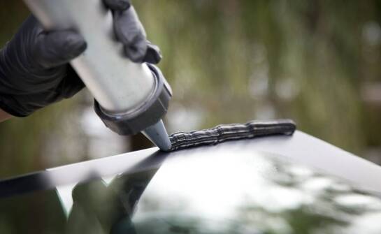 The Advantage of Universal Seals in OEM Auto Glass Installation