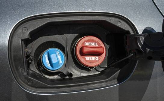 How to select an AdBlue Behälter for business needs?