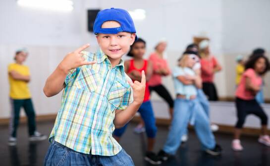 Hip hop dla najmłodszych: zajęcia taneczne rozwijające pasję i ruch