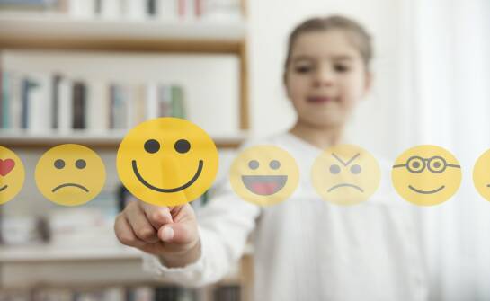 Psychologia rozwoju dzieci: najważniejsze sygnały i wsparcie emocjonalne
