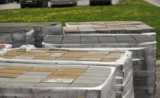 Bloki foliowe — porównanie rodzajów i zastosowań w uprawach ogrodowych