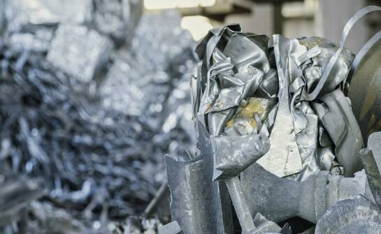 Zarabianie na złomie metali: praktyczne sposoby i porady dla początkujących