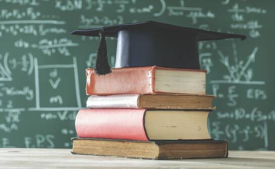 Studia podyplomowe z trychologii — czego oczekiwać i co warto wiedzieć