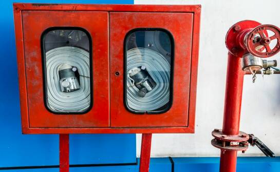 Chłodnice wody: jak działają i jakie mają zastosowania przemysłowe