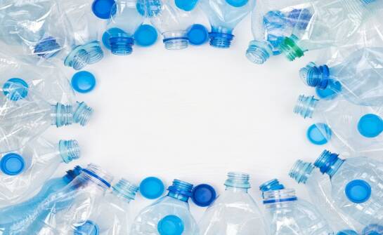 Butelki plastikowe: rodzaje, zastosowania i wpływ na środowisko
