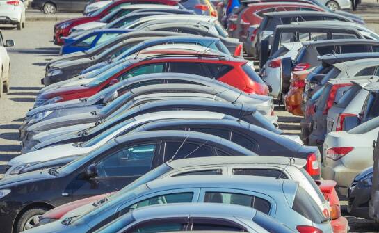 Samochody używane: jak ocenić stan przed zakupem i uniknąć pułapek