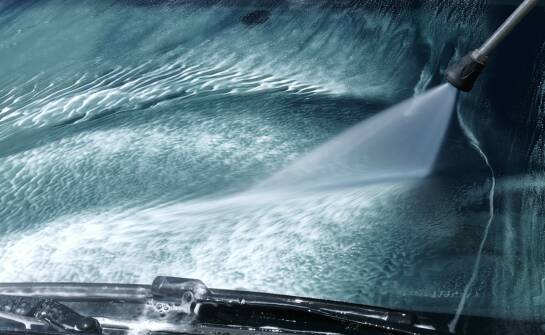 Awaria hydrauliczna nocą: szybkie sposoby na usunięcie przecieków i zatorów