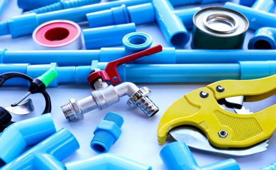 Formowanie wtryskowe tworzyw sztucznych: kluczowe zasady i zastosowania