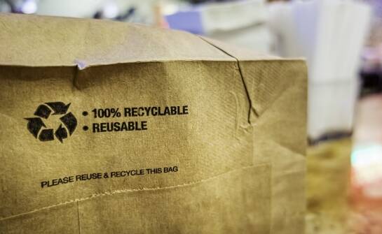 Opakowania biodegradowalne: czym są i jakie niosą korzyści dla środowiska