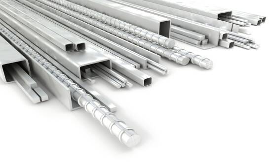 Płaskowniki ze stali nierdzewnej: zastosowania, właściwości i wybór materiału