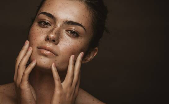 Peeling węglowy — co warto wiedzieć przed zabiegiem i efekty skóry