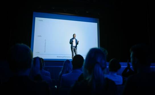 Lejek sprzedażowy: skuteczne metody przyciągania uwagi na etapie top-of-funnel