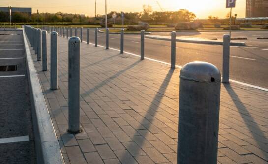 Słupki parkingowe — rodzaje, zastosowania i wybór najlepszego rozwiązania
