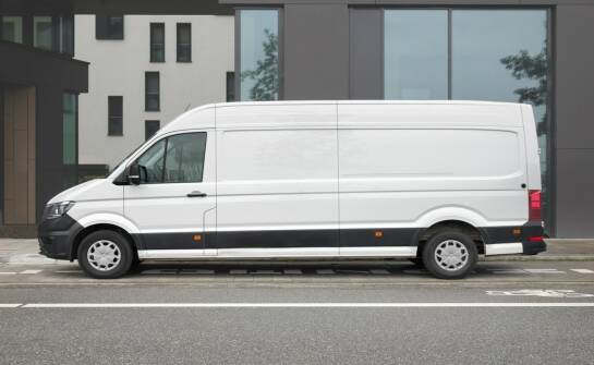 Mercedes dostawcze: przegląd ofert i kluczowe cechy modeli