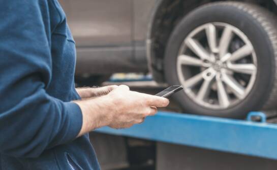 Mobilny serwis opon — jak działa i kiedy warto z niego skorzystać