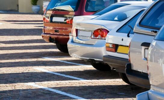 Obsługa parkingów — kluczowe aspekty efektywnego zarządzania miejscami postojowymi