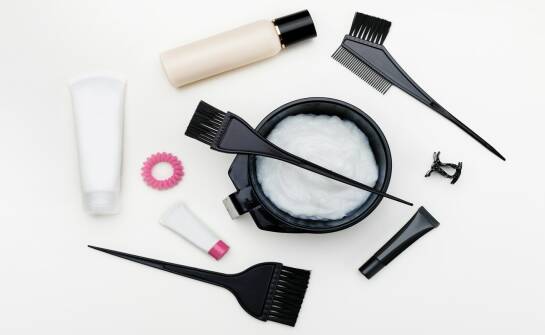 Profesjonalna pielęgnacja włosów: wybór kosmetyków i kluczowe składniki