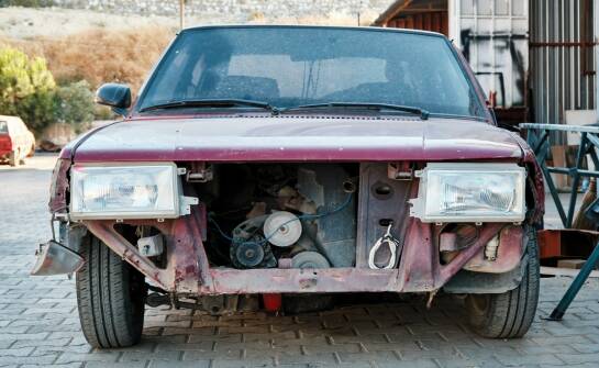 Skuteczne metody utylizacji samochodu: co warto wiedzieć przed złomowaniem