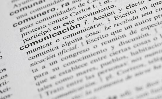 Tłumaczenia języka hiszpańskiego: jak wybierać i oceniać oferty usługowych tłumaczeń