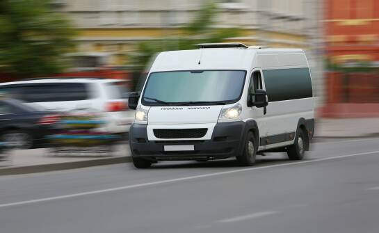 Prywatny transport medyczny — co warto wiedzieć przed wyborem usług