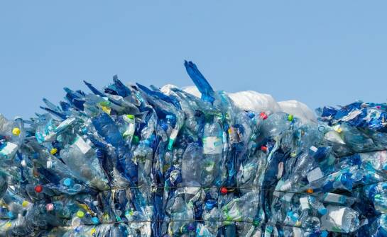 Recykling butelek plastikowych: praktyczne sposoby redukcji odpadów