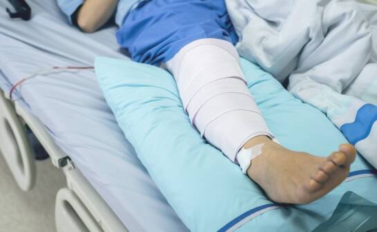 Rehabilitacja po urazie i operacji: czego oczekiwać i jak przebiega