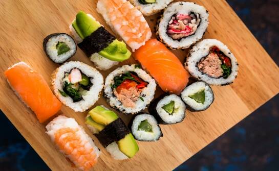 Sushi: jak rozpoznać najlepsze lokale i rodzaje rolkek
