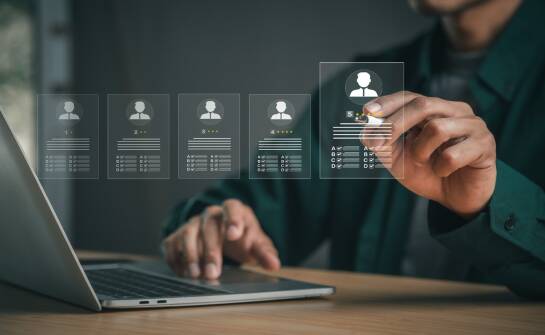 Analizatory: jak działają i jakie dają informacje na etapie świadomości klientów