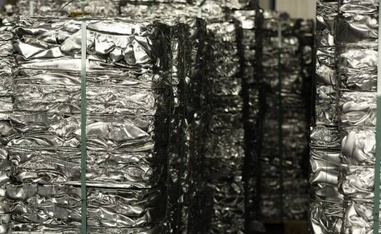 Folie aluminiowe: zastosowania, rodzaje i praktyczne porady zakupowe