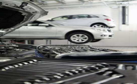 Serwis i opieka Mercedes — co obejmuje i jak dbać o pojazd?