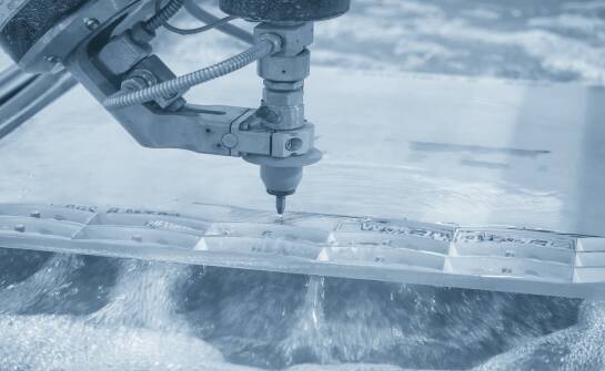 Cięcie wodą: jak działa technologia water jet i jej zastosowania