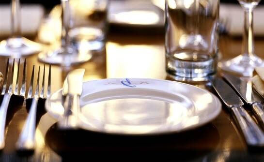 Zapaski kelnerskie z logo: styl i praktyczność w gastronomii