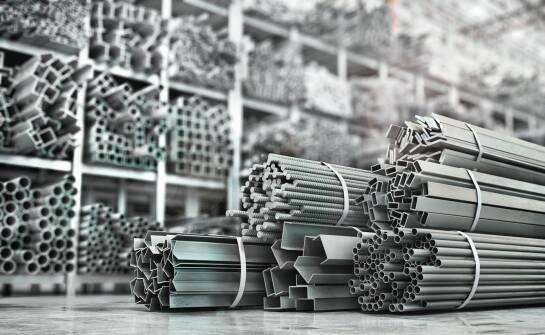 Wyroby hutnicze: co warto wiedzieć o materiałach i zastosowaniach