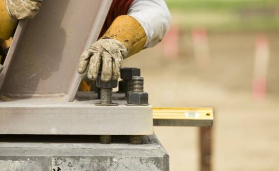 Pompy do betonu — jak wybrać sprzęt efektywny i bezpieczny