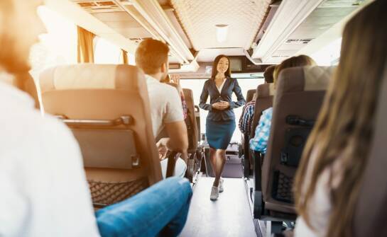 Transport grup zorganizowanych: jak zaplanować wygodny i bezpieczny przejazd