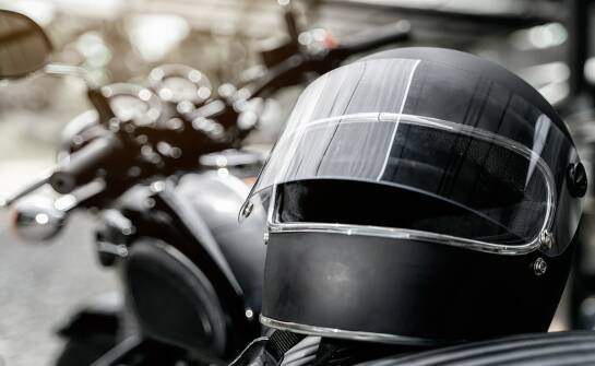 Osłony i owiewki motocyklowe — czym kierować się przy wyborze