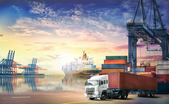 Transport towarów: najważniejsze informacje o usługach transportowych i logistyce