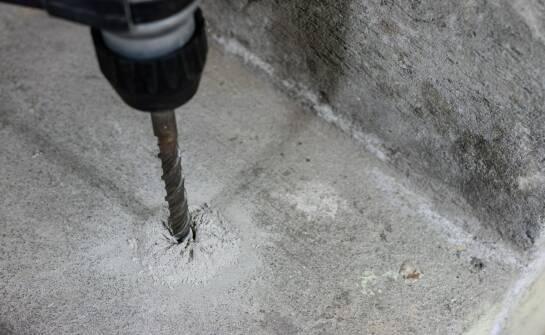 Wiercenie w betonie: metody, narzędzia i praktyczne wskazówki