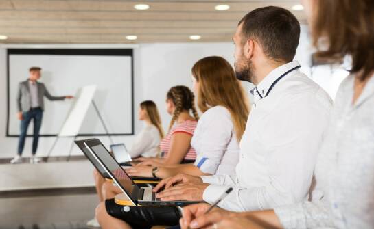 Kursy UDT — co warto wiedzieć przed zapisaniem się na szkolenie