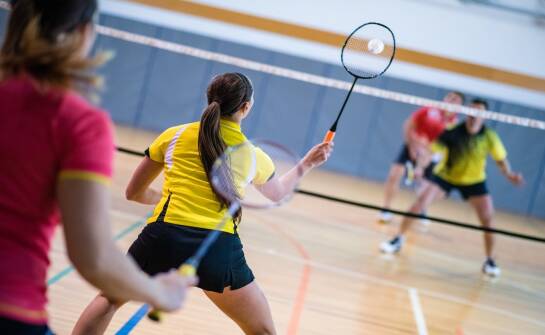 Szkółka squasha — jak zacząć przygodę ze sportem i treningiem