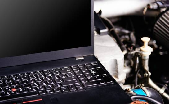 Serwis laptopów — jak rozpoznać usterki i co zrobić najpierw