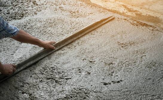 Beton towarowy — co warto wiedzieć przed wyborem i zakupem
