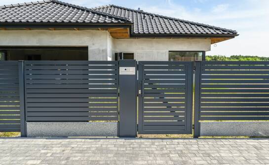 Automatyka do bram — jak wybrać najlepsze rozwiązanie dla domu i firmy