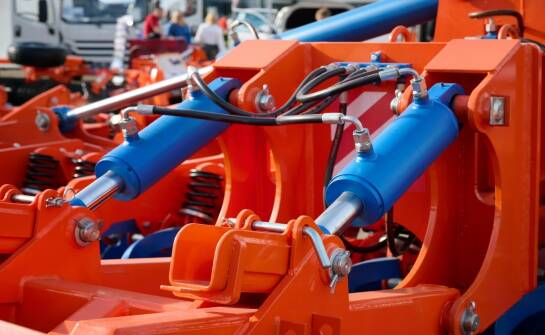 Hydrauliczne wózki ręczne — wybór, zastosowania i korzyści