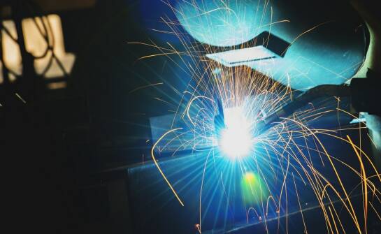 Spawanie laserowe: przegląd technologii, zalet i zastosowań przemysłowych