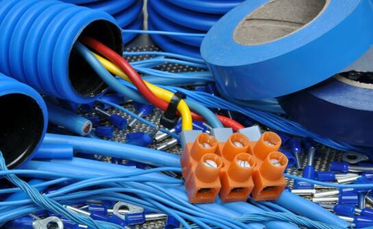 Systemy tras kablowych: przegląd rozwiązań i korzyści dla instalacji