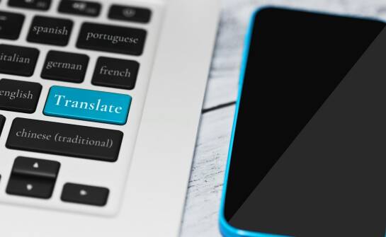 Jakie są zalety korzystania z usług profesjonalnego tłumacza przysięgłego?