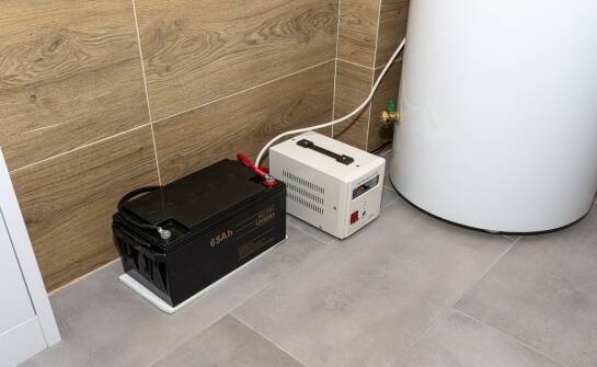 Generator udarowy GUA-100E — zalety, zastosowania i porównanie możliwości